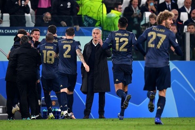 Dư âm chiến thắng của Man Utd trước Juve: Allegri hết phép, 