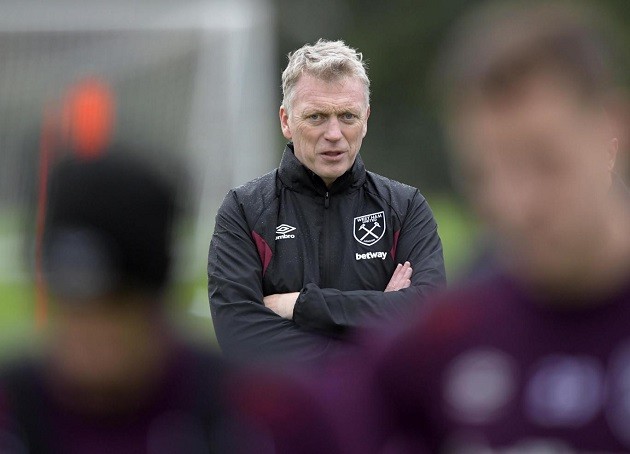 Chưa kịp vui sau kỉ lục, David Moyes đã phải nhận hung tin - Bóng Đá