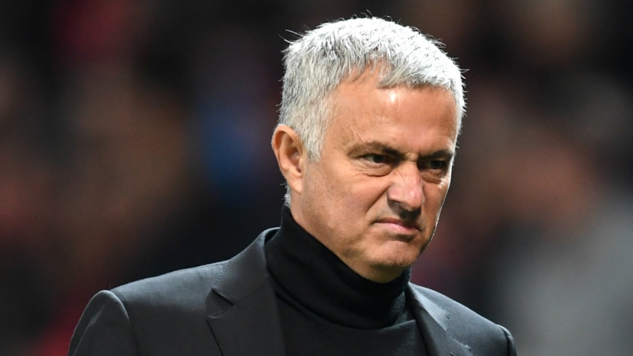 Lộ đội hình, Mourinho đáp trả cực gắt: 