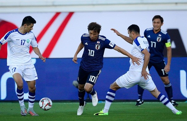 HLV Hector Cuper nổi giận vì Nhật Bản ‘chơi xấu’ với Uzbekistan - Bóng Đá
