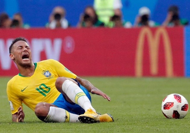 Phản đối Klopp, huyền thoại Liverpool chỉ trích gay gắt Neymar ăn vạ - Bóng Đá