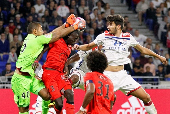 Balotelli trở lại, Nice giành 3 điểm đầu tay - Bóng Đá