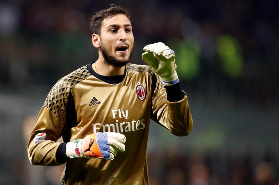 Đấu Napoli, Donnarumma chống lại cả gia đình - Bóng Đá