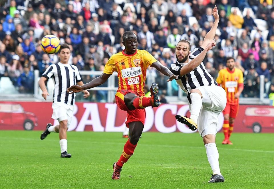 Sau vòng 12 Serie A: Bắt đầu có biến - Bóng Đá
