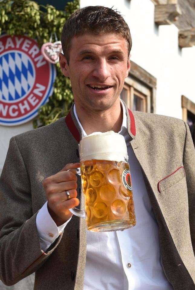 Top 10 khoảnh khắc điên rồ đáng yêu của Thomas Muller - Bóng Đá