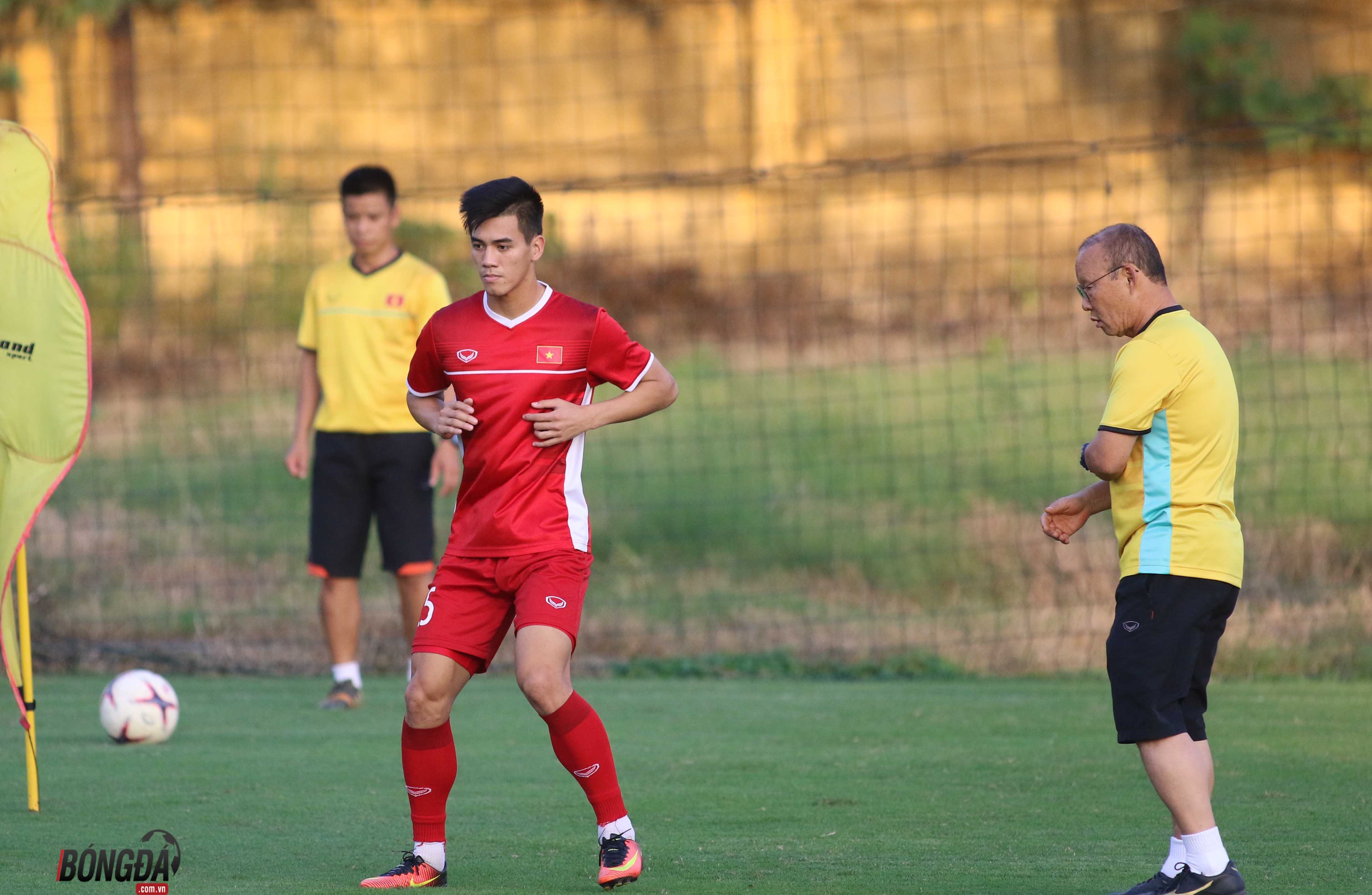 19h30 ngày 16/11, ĐT Việt Nam vs Malaysia: Săn 
