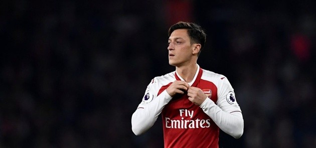Ozil bị chỉ trích dữ dội sau trận thua Watford - Bóng Đá