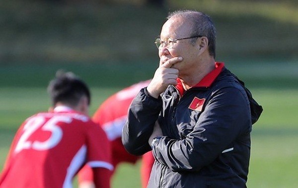 Tuyển Việt Nam đi Asian Cup: Thầy Park khiến tất cả... việt vị - Bóng Đá