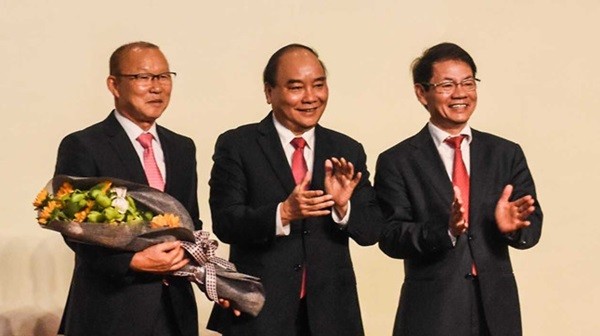 HLV Park muốn dùng 100.000 USD tiền thưởng phát triển bóng đá Việt - Bóng Đá