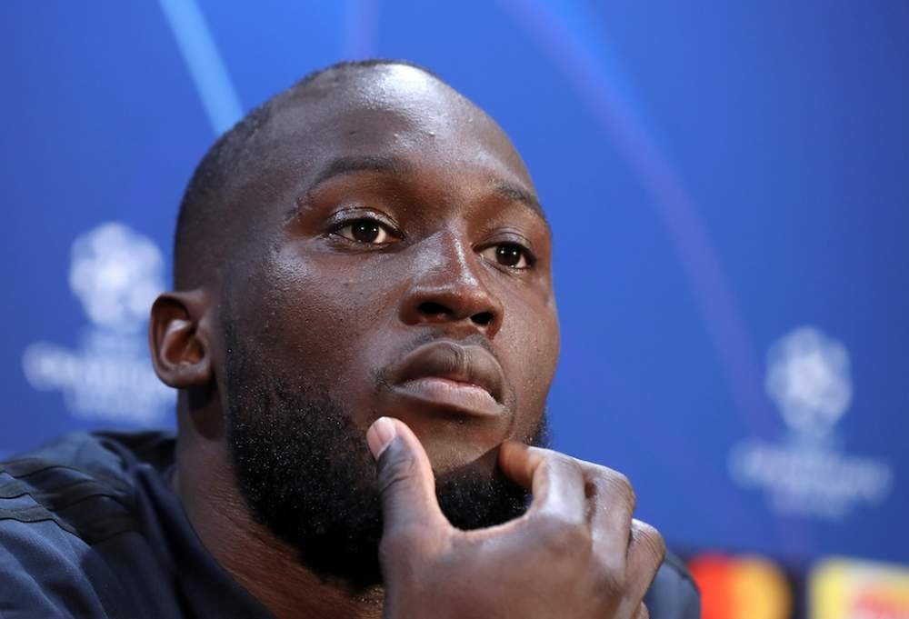 Bị chê chạm bóng vụng về, Lukaku nói lời gượng gạo - Bóng Đá