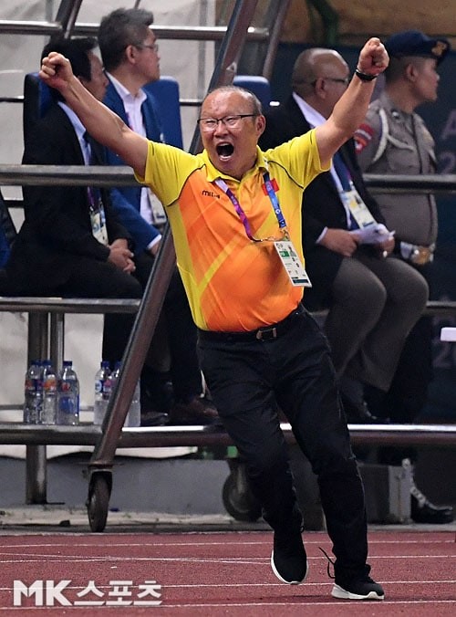  - Bóng Đá