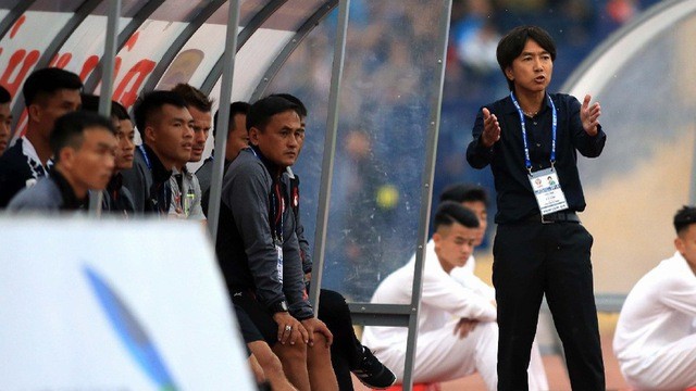 HLV Toshia Miura bị TP.HCM sa thải?  - Bóng Đá