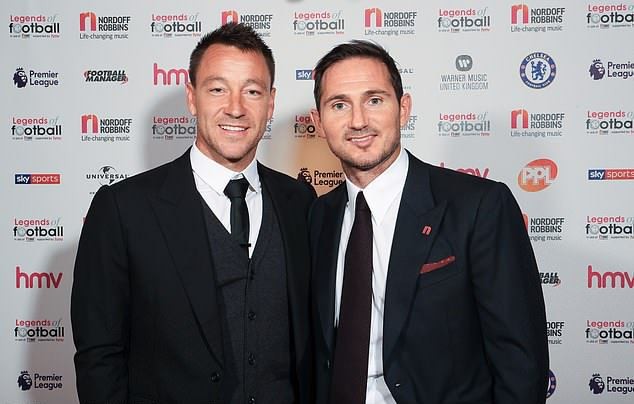 Lampard rạng rỡ nhận giải thưởng huyền thoại bóng đá - Bóng Đá