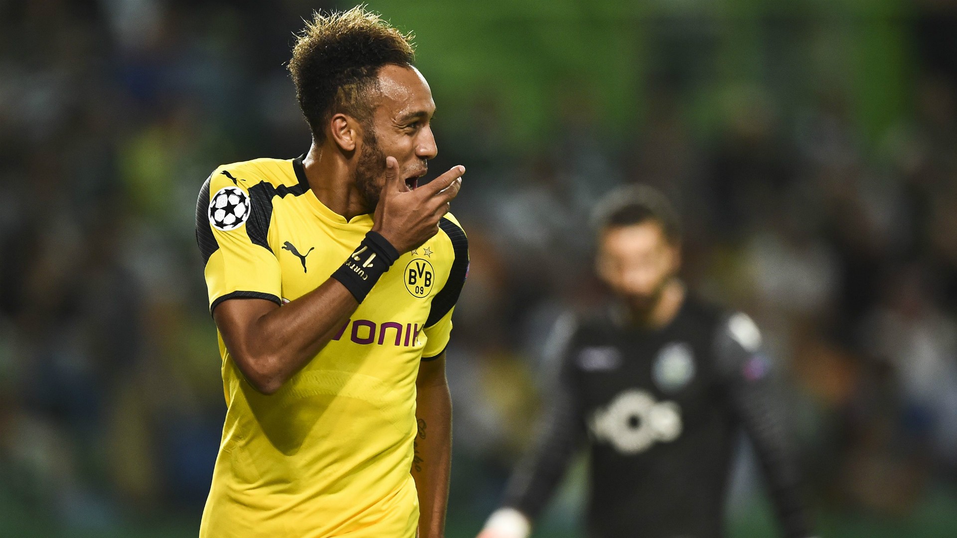 Aubameyang đang 