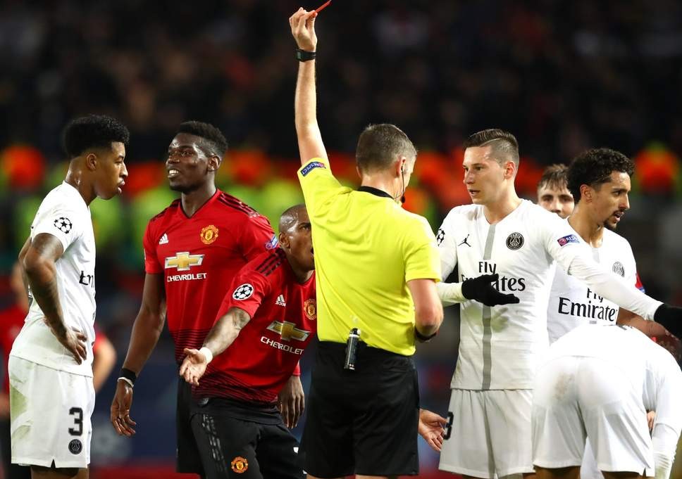 Rio Ferdinand gives his verdict on Man Utd's Champions League chances after PSG defeat - Bóng Đá