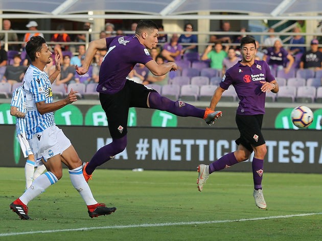 Tottenham giành Milenkovic với M.U - Bóng Đá