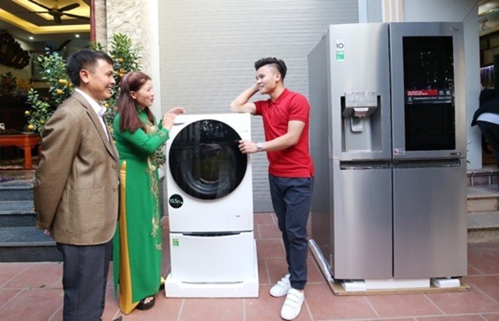 Quang Hải chuẩn bị đón Tết: “Tôi sẽ phải kiềm chế với món bánh chưng”  - Bóng Đá
