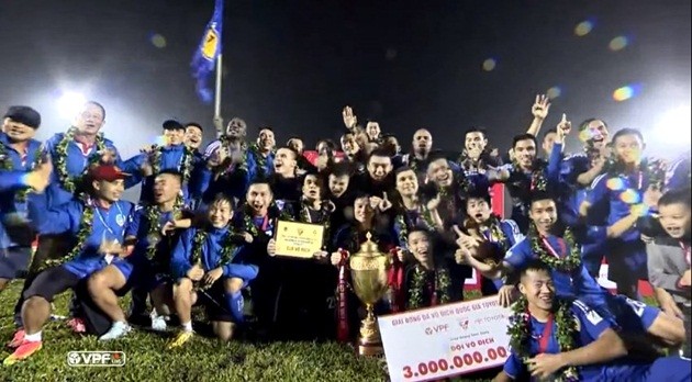 CLB Hà Nội ngã, Quảng Nam lên ngôi: Nói 