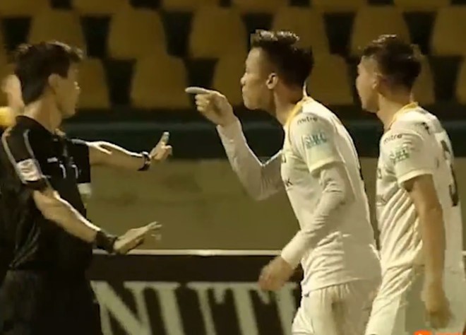 Điểm tin bóng đá Việt Nam sáng 19/09: Quế Ngọc Hải có hành động xấu xí với trọng tài - Bóng Đá