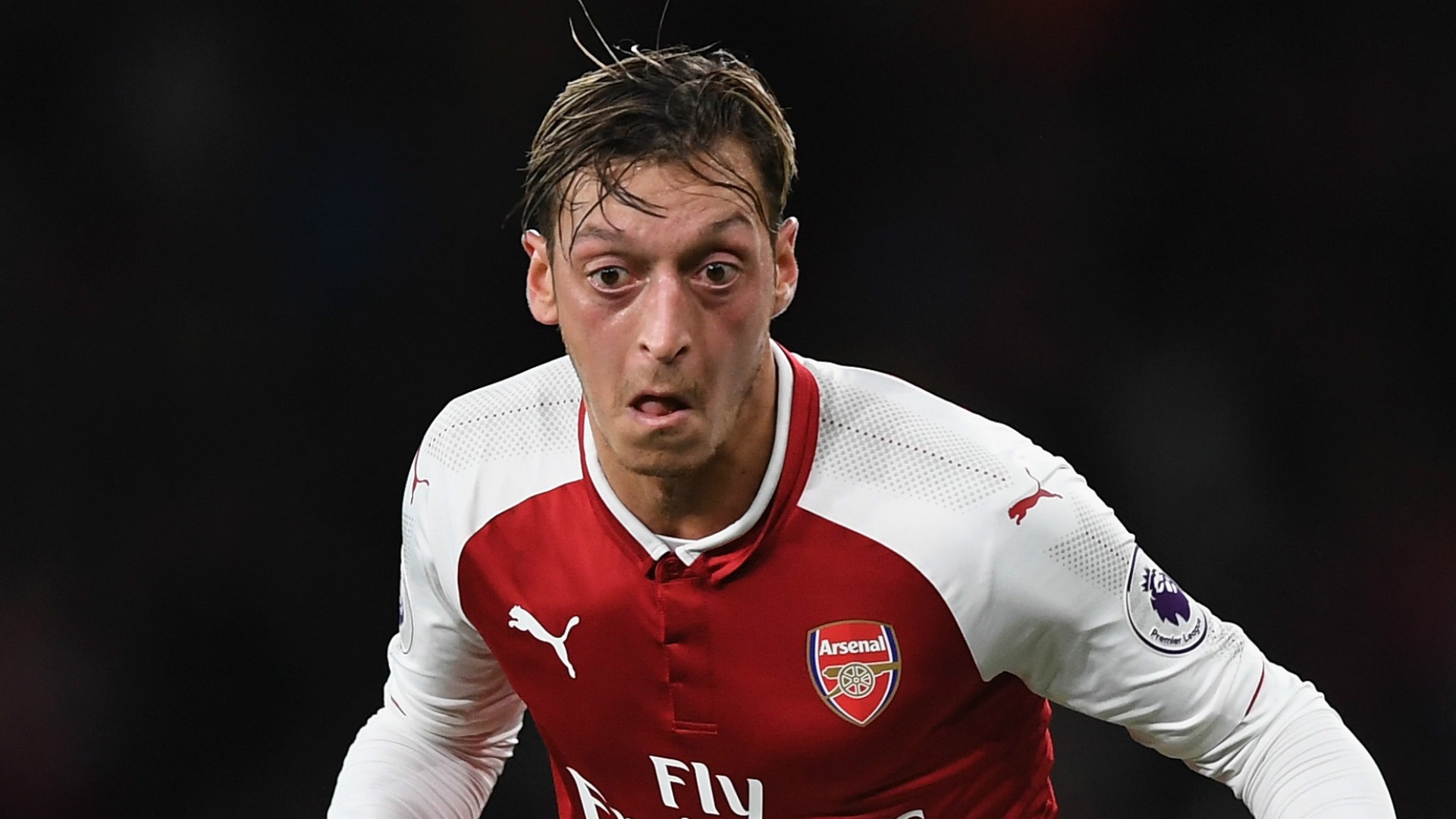 Điểm tin tối 04/12: Mourinho nên mua Ozil; Real chốt giá khủng cho tiền đạo - Bóng Đá