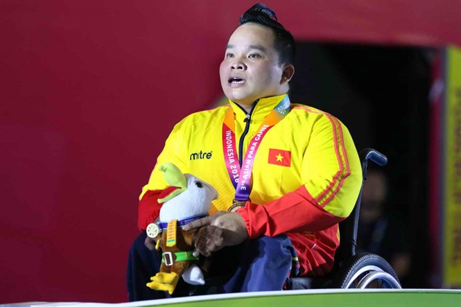 Quang Hải và các nhà vô địch AFF Cup áp đảo tại giải VĐV tiêu biểu toàn quốc - Bóng Đá