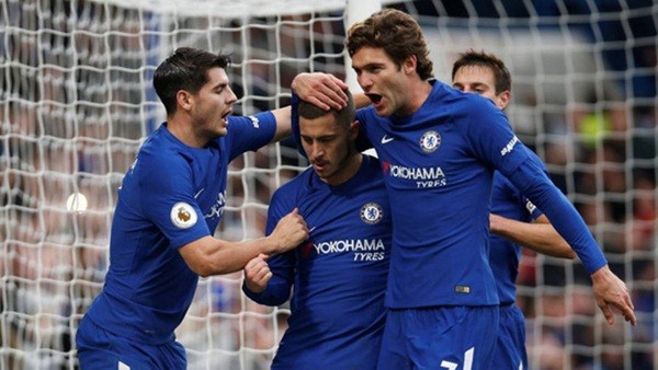 HLV Benitez bức xúc đáp trả chỉ trích sau trận thua Chelsea - Bóng Đá