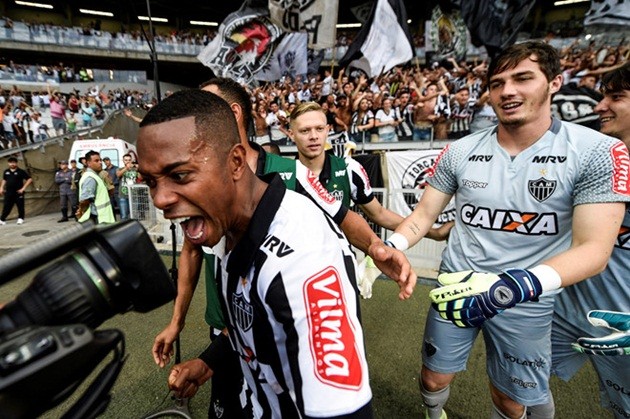 Robinho vẫn sống ung dung trước án tù lơ lửng - Bóng Đá
