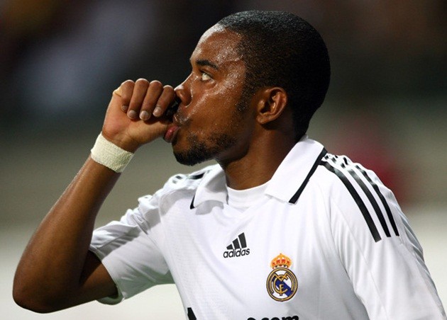 Robinho vẫn sống ung dung trước án tù lơ lửng - Bóng Đá