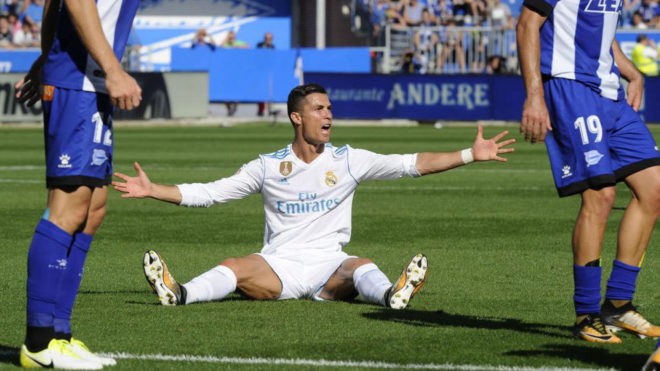 Chưa bao giờ Ronaldo khởi đầu chậm chạp đến thế - Bóng Đá