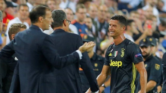 Ronaldo và những lần nhận thẻ đỏ đớn đau nhất cuộc đời - Bóng Đá