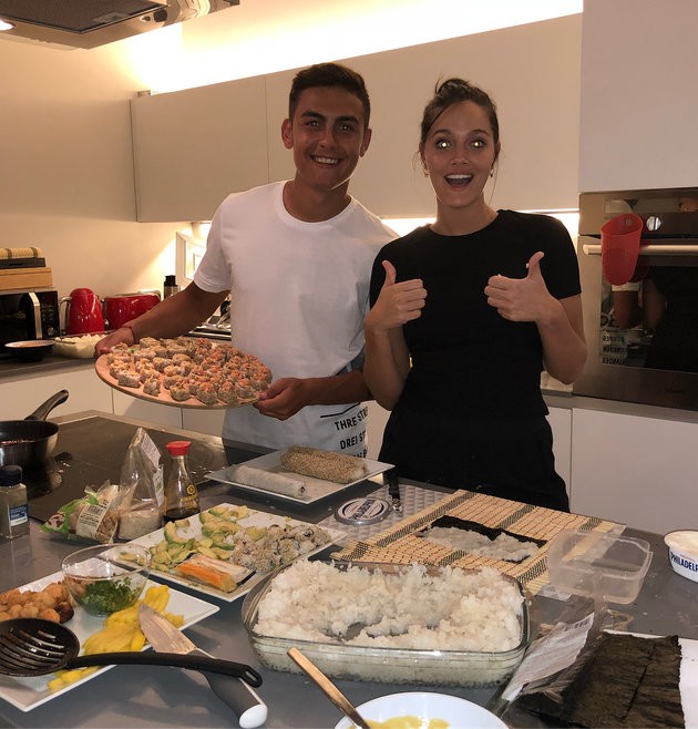 Cởi đồ khoe thân, tình mới của Dybala muốn có con? - Bóng Đá