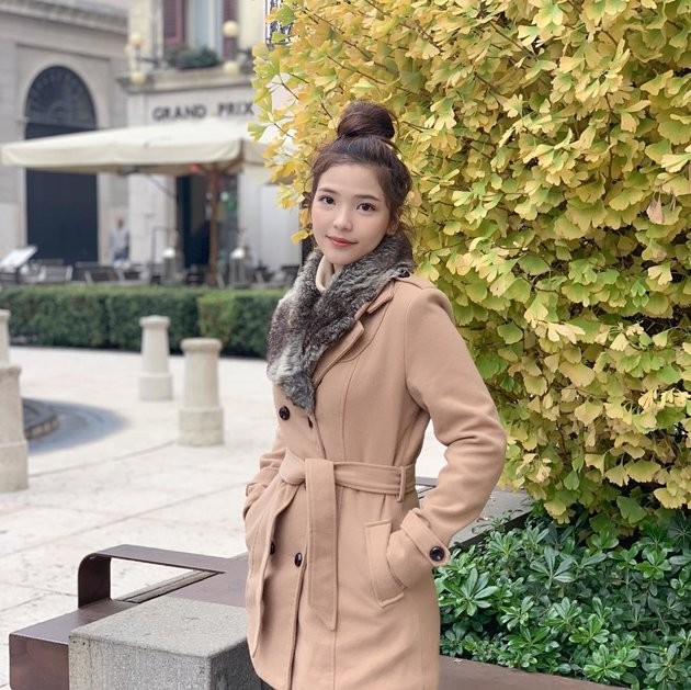 Danh tính hotgirl cổ vũ nhiệt tình đội tuyển Thái Lan - Bóng Đá