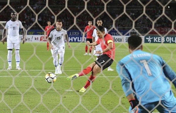 Son Heung-min sút hỏng penalty trong ngày ra mắt tân HLV đội Hàn Quốc - Bóng Đá