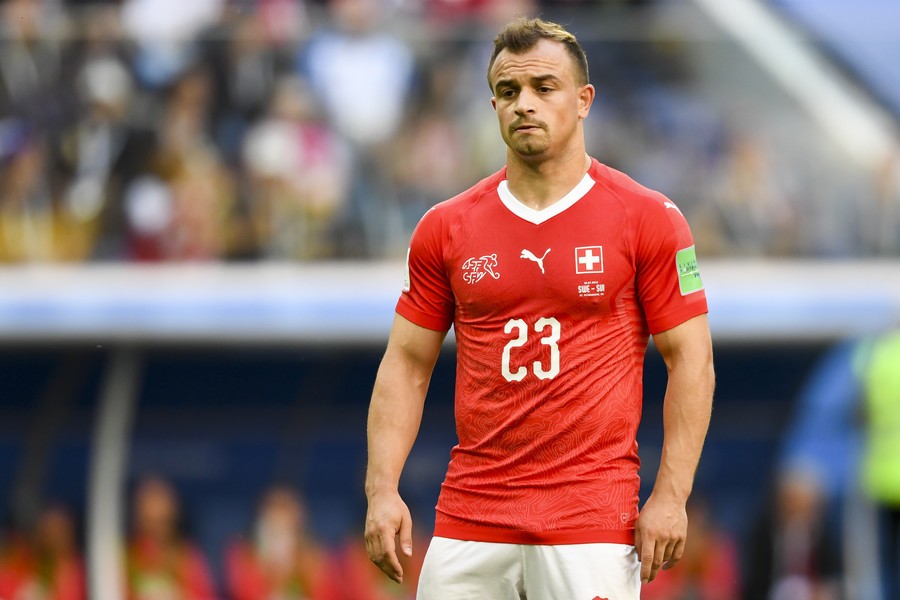 Carragher tiên đoán về tương lai của Shaqiri và Salah tại Liverpool - Bóng Đá