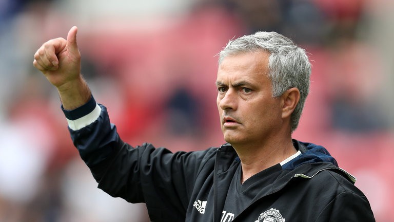 Sao Man City thách Mourinho chơi tấn công - Bóng Đá