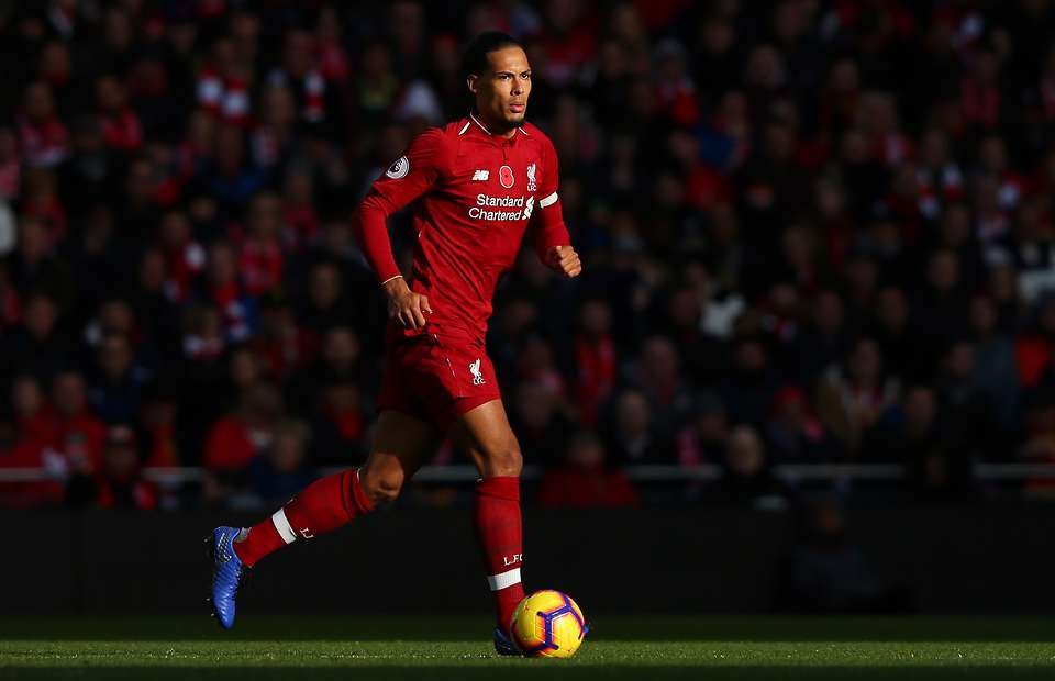 Phát hoảng với pha đá phạt đầu tiên của Van Dijk cho Liverpool - Bóng Đá