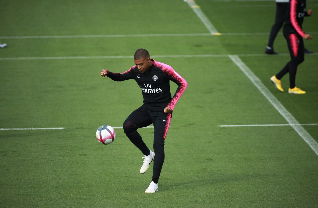 Neymar rực sáng, PSG hủy diệt cả giải đấu - Bóng Đá