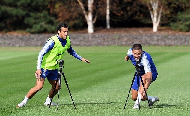 Đội hình kết hợp Chelsea - Man Utd: 7 màu xanh, chỉ 4 màu đỏ! - Bóng Đá