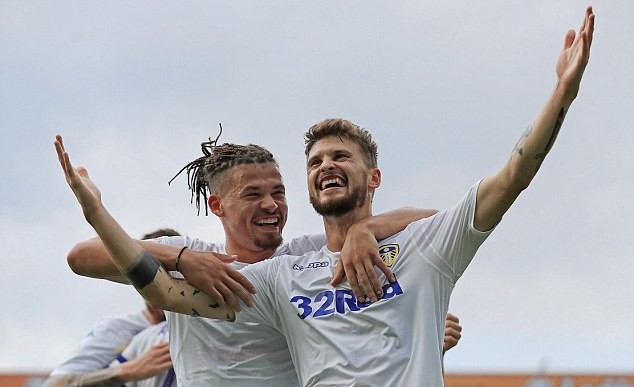 Lại thắng hủy diệt, Leeds quá đáng sợ dưới tay 'phù thủy' Bielsa - Bóng Đá