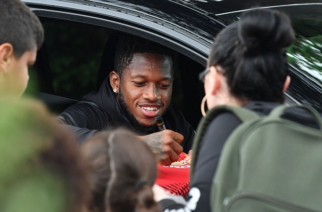 Ảnh Man United tới sân tập - Bóng Đá