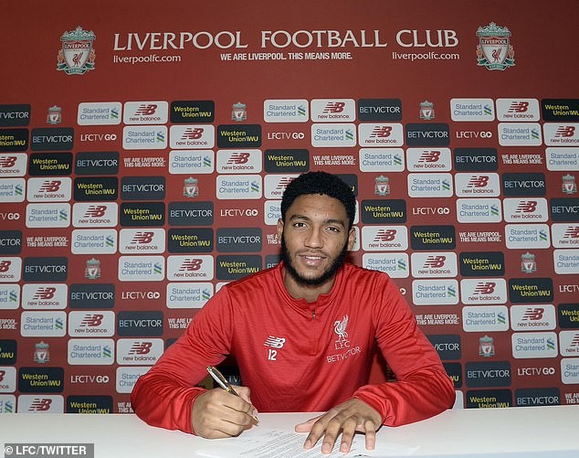 Joe Gomez gia hạn hợp đồng với Liverpool - Bóng Đá