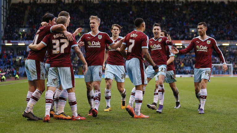 Arsenal chạy nhiều nhất, Man Utd trong nhóm đội sổ ở Premier League - Bóng Đá