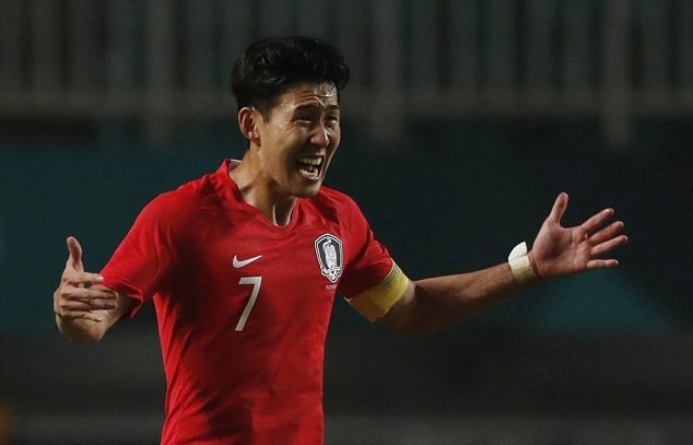 Thoát nghĩa vụ, Son Heung-min tung tăng chạy khắp sân như 'trẻ lên ba' - Bóng Đá