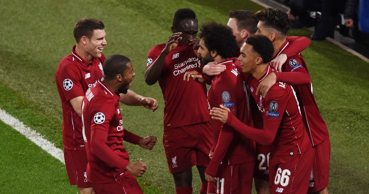 Ảnh Man United trở lại Manchester - Bóng Đá