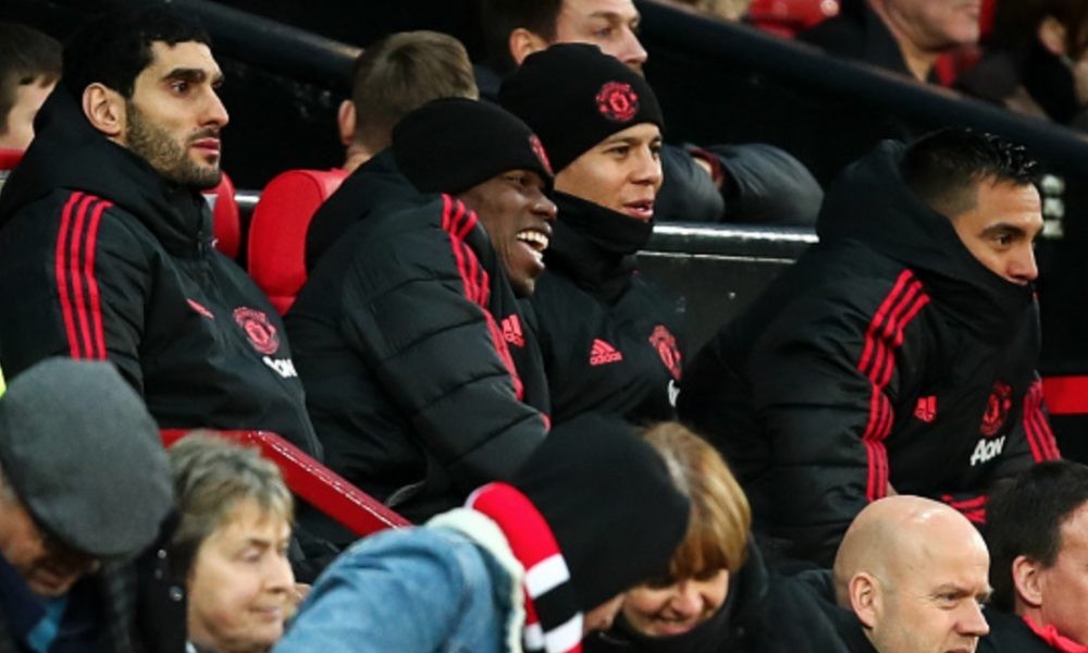 Ảnh Mourinho rời khách sạn - Bóng Đá