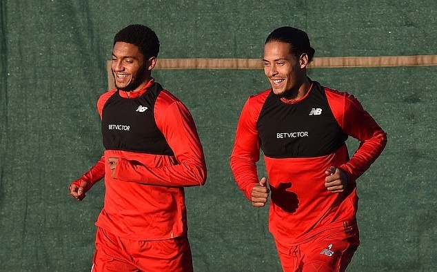 Salah và Van Dijk lành lặn, HLV Kopp cười tươi trên sân tập - Bóng Đá