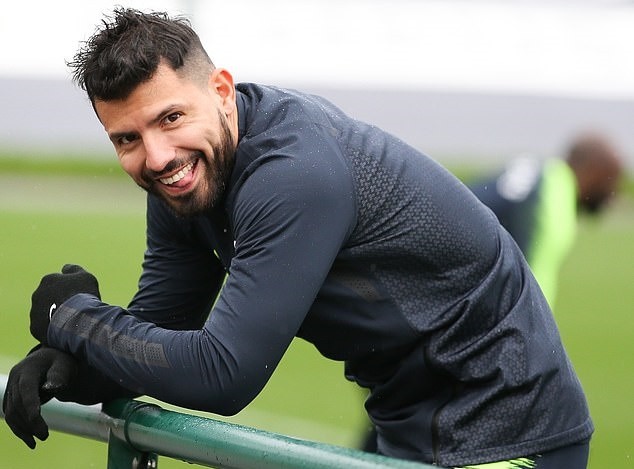 Chơi trò lạ, Man City chờ biến Man United thành con rối ở Etihad - Bóng Đá