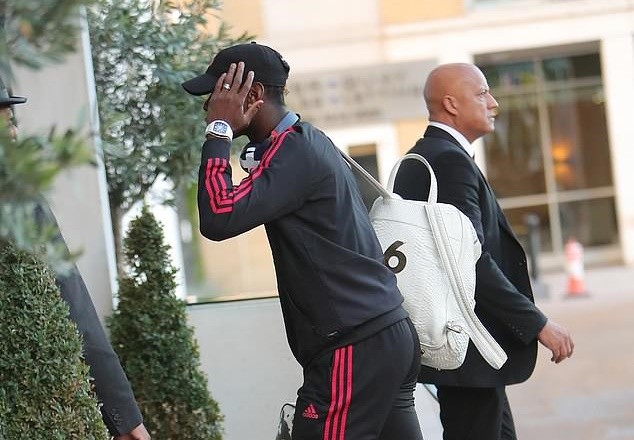 Chùm ảnh: MAN UNITED ĐẾN LONDON - Bóng Đá