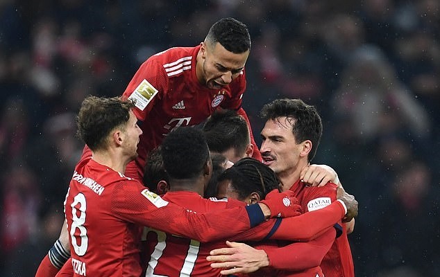 Liverpool sẩy chân, cầu thủ Man City mừng húm trên sân tập - Bóng Đá