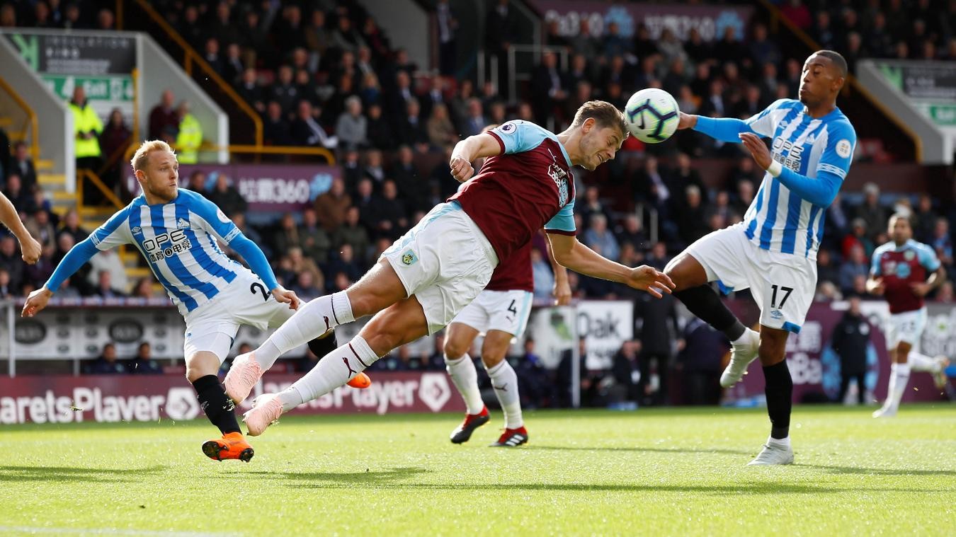 Những hình ảnh ấn tượng khó phai ở vòng 8 Premier League - Bóng Đá